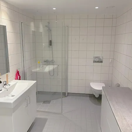 Floor Corner 66 Sq M With 2 Bedrooms * Tromso