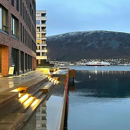 Floor Corner 66 Sq M With 2 Bedrooms Apartment *